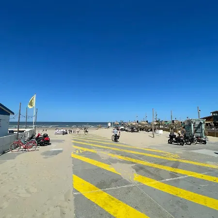 Дом отдыха Aan Zee *