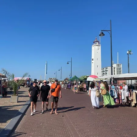 Aan Zee Holiday home *